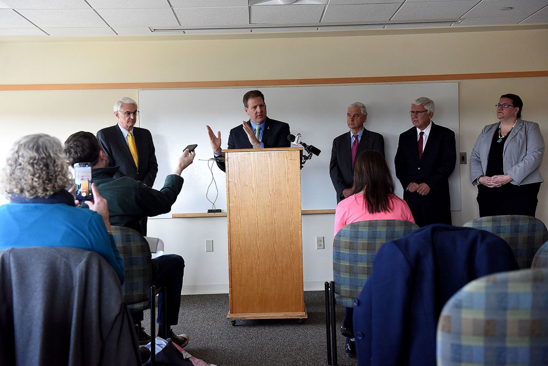 190403-news-govpresser-016_7112